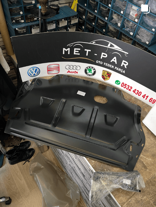 Golf HB Bagaj Arka Panel Sacı